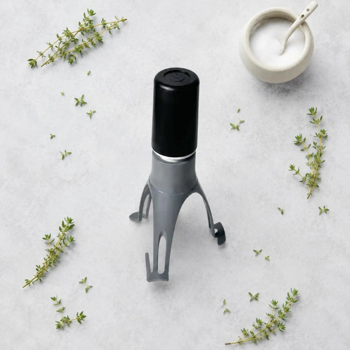 Automatic Triangle Stirrer - Hands-Free Electric Egg Whisk & Kitchen Mixer for Baking, Cooking, and Whipping Cream